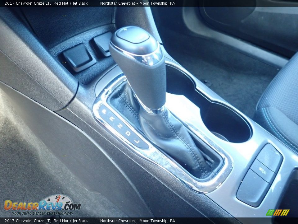 2017 Chevrolet Cruze LT Red Hot / Jet Black Photo #25