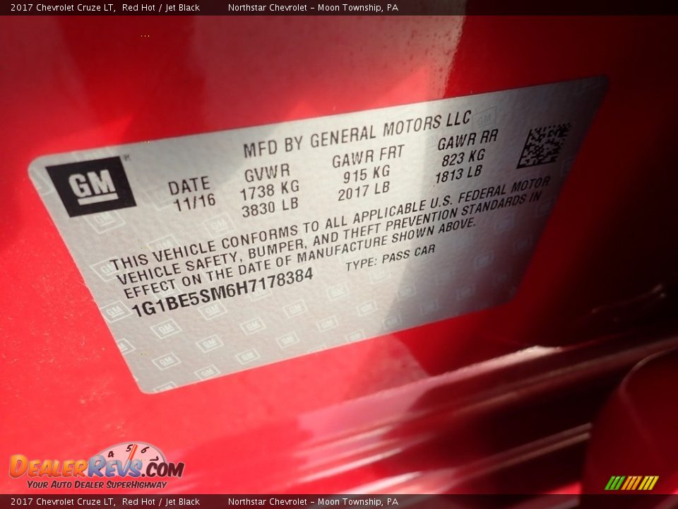 2017 Chevrolet Cruze LT Red Hot / Jet Black Photo #28