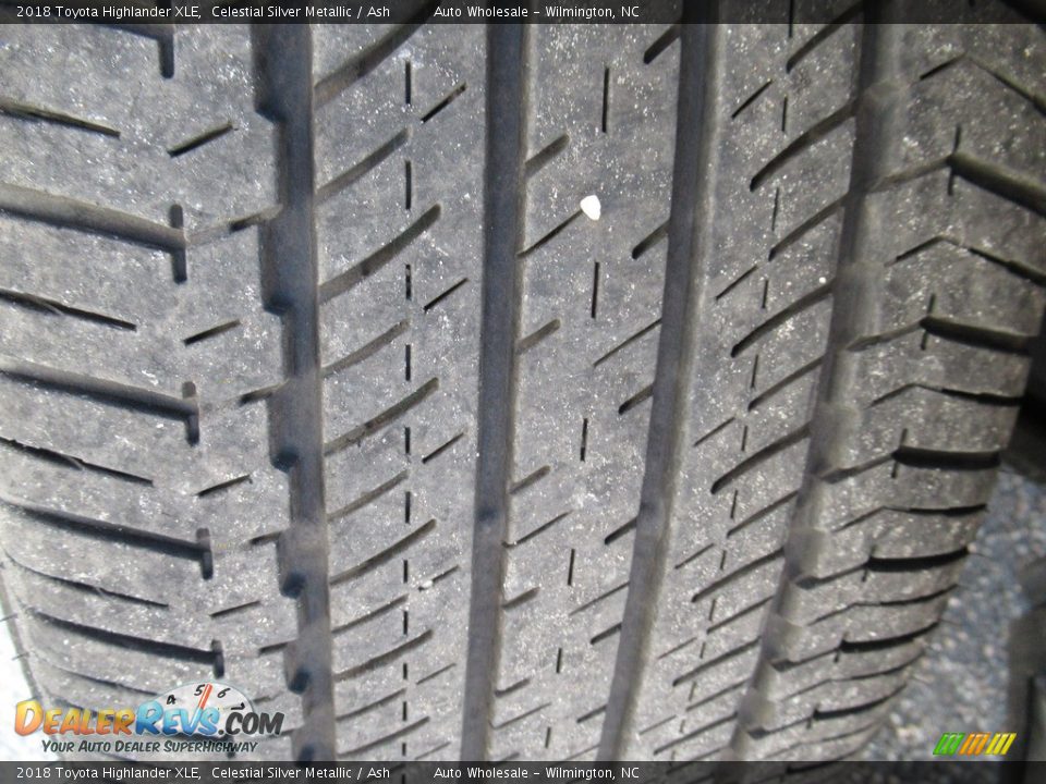 2018 Toyota Highlander XLE Celestial Silver Metallic / Ash Photo #9