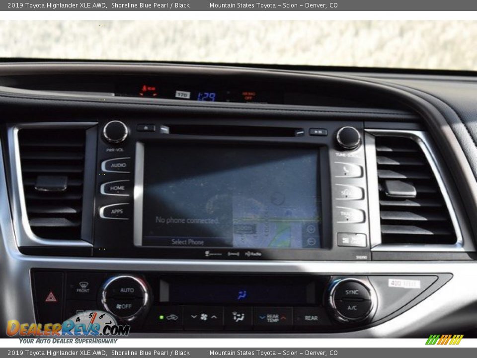 2019 Toyota Highlander XLE AWD Shoreline Blue Pearl / Black Photo #10