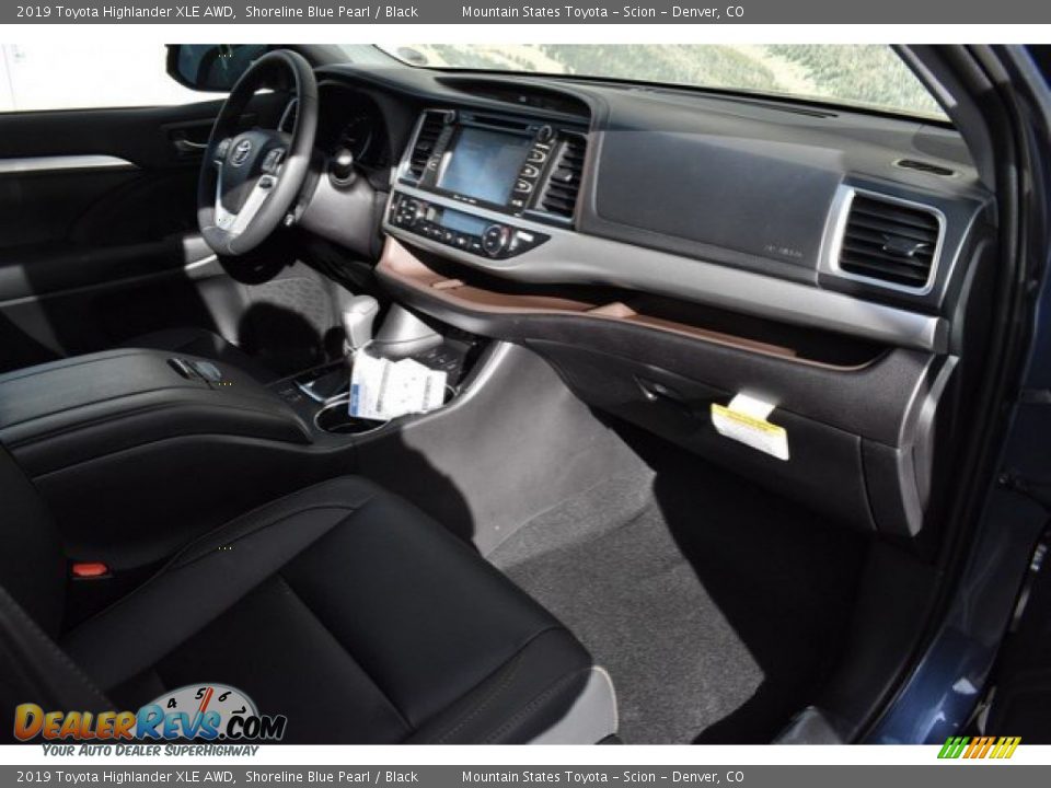 2019 Toyota Highlander XLE AWD Shoreline Blue Pearl / Black Photo #11