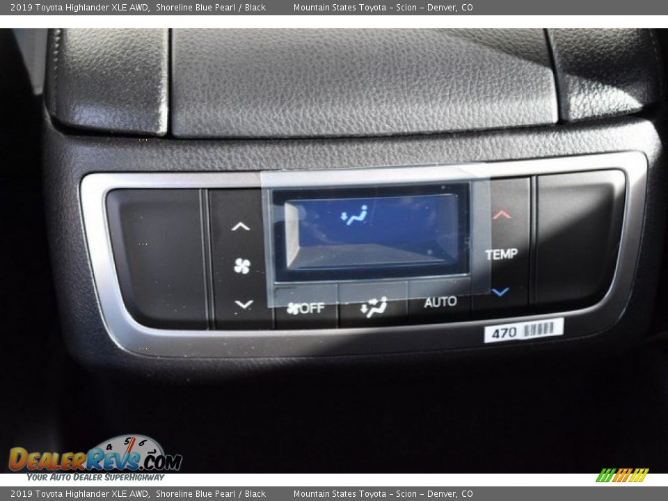 2019 Toyota Highlander XLE AWD Shoreline Blue Pearl / Black Photo #17