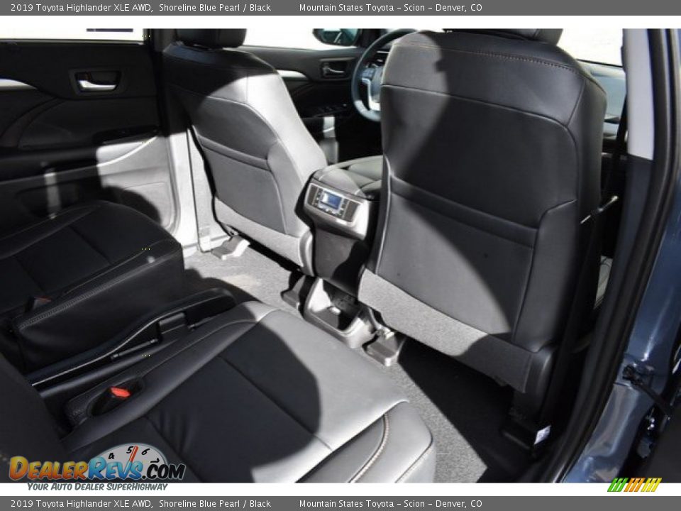 2019 Toyota Highlander XLE AWD Shoreline Blue Pearl / Black Photo #18