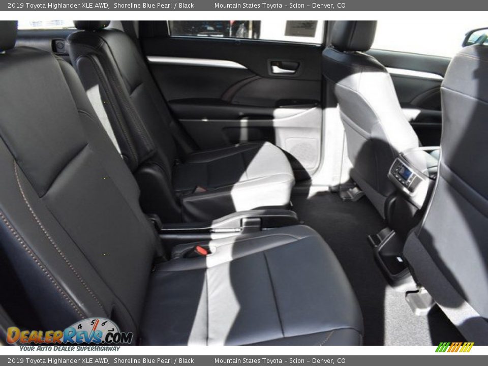 2019 Toyota Highlander XLE AWD Shoreline Blue Pearl / Black Photo #19