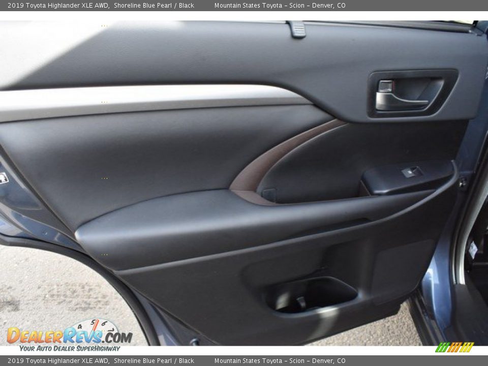 2019 Toyota Highlander XLE AWD Shoreline Blue Pearl / Black Photo #24