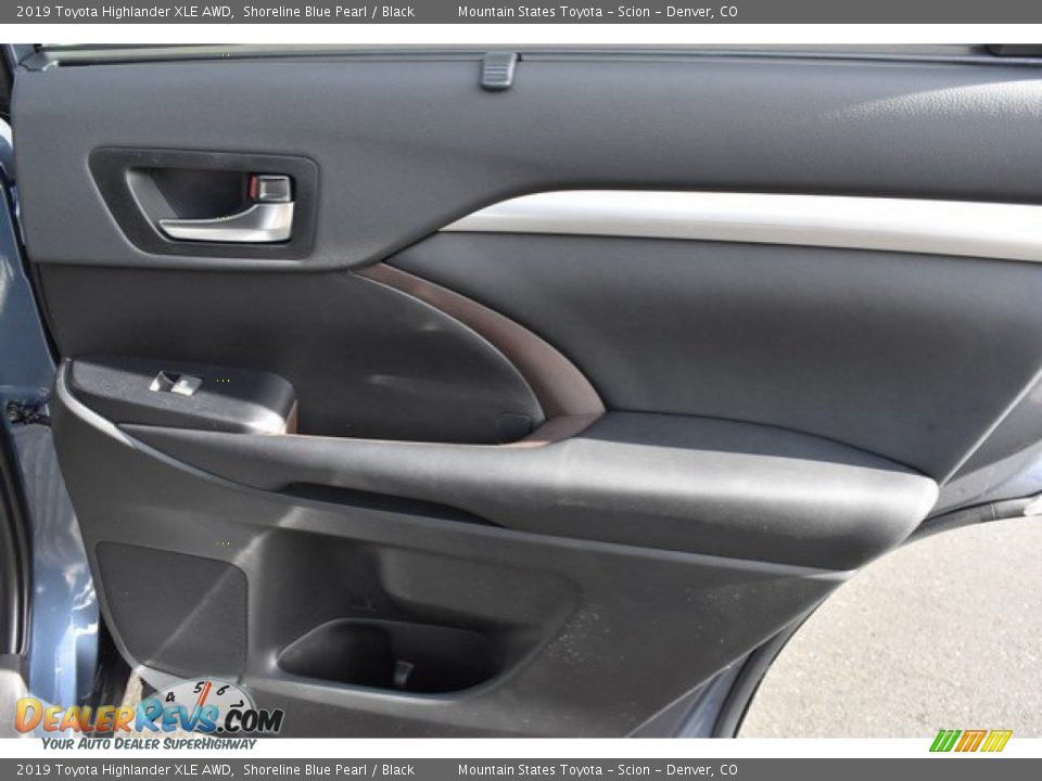 2019 Toyota Highlander XLE AWD Shoreline Blue Pearl / Black Photo #26
