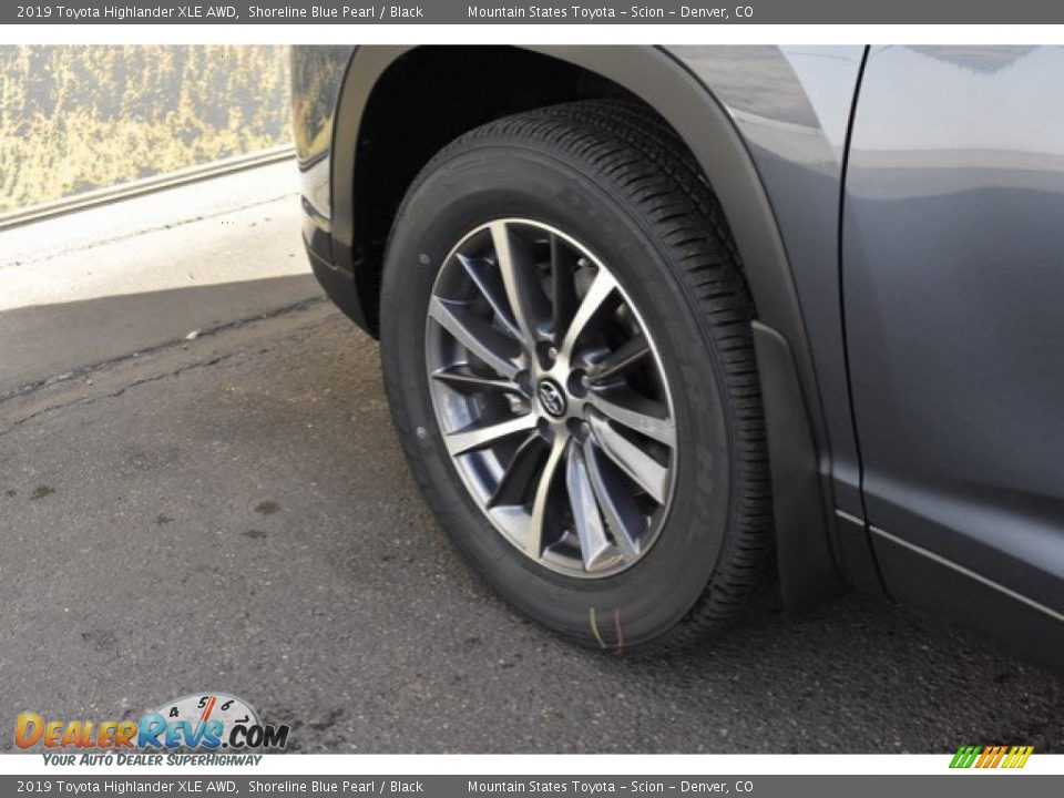 2019 Toyota Highlander XLE AWD Shoreline Blue Pearl / Black Photo #35