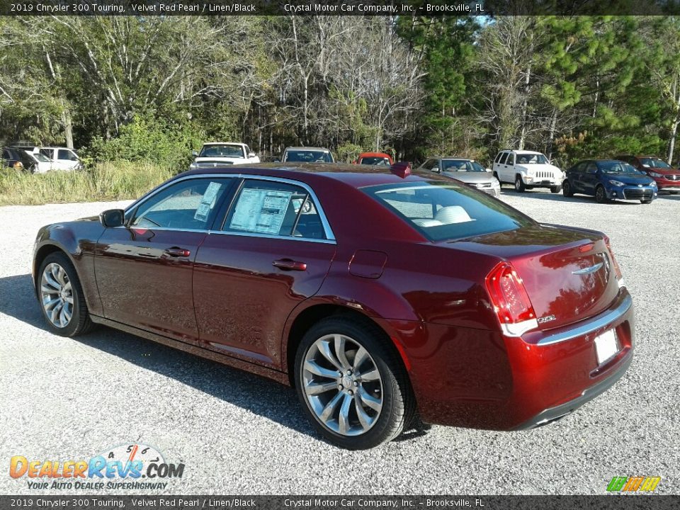 2019 Chrysler 300 Touring Velvet Red Pearl / Linen/Black Photo #3