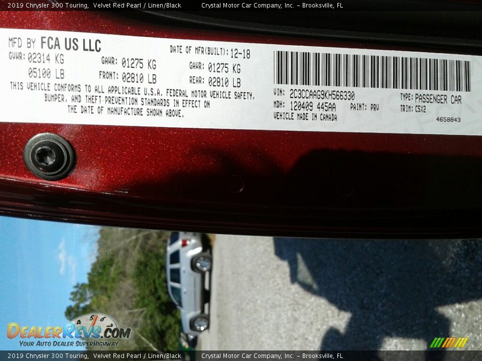 2019 Chrysler 300 Touring Velvet Red Pearl / Linen/Black Photo #21