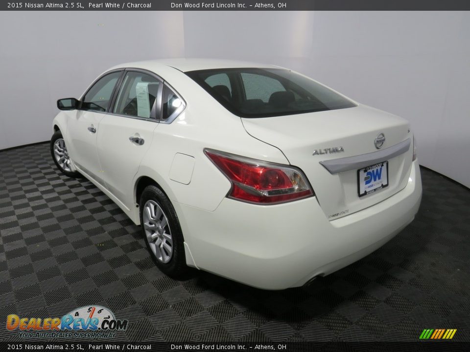 2015 Nissan Altima 2.5 SL Pearl White / Charcoal Photo #15