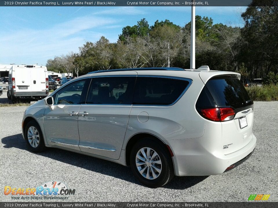 2019 Chrysler Pacifica Touring L Luxury White Pearl / Black/Alloy Photo #3
