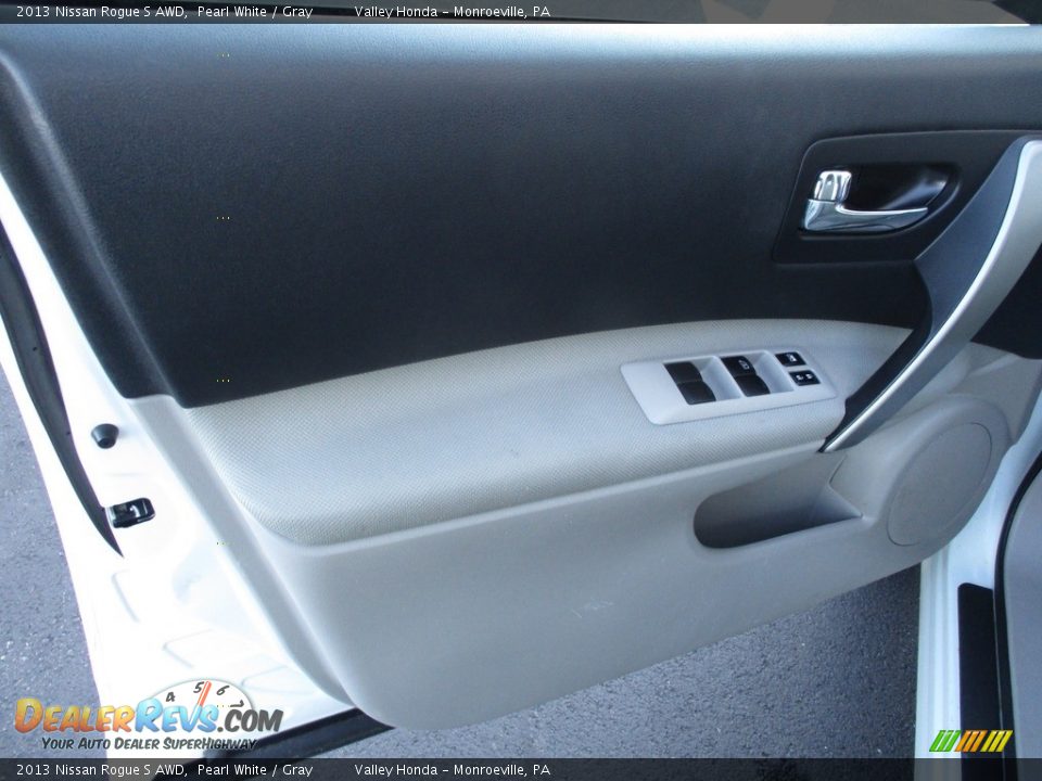 2013 Nissan Rogue S AWD Pearl White / Gray Photo #11