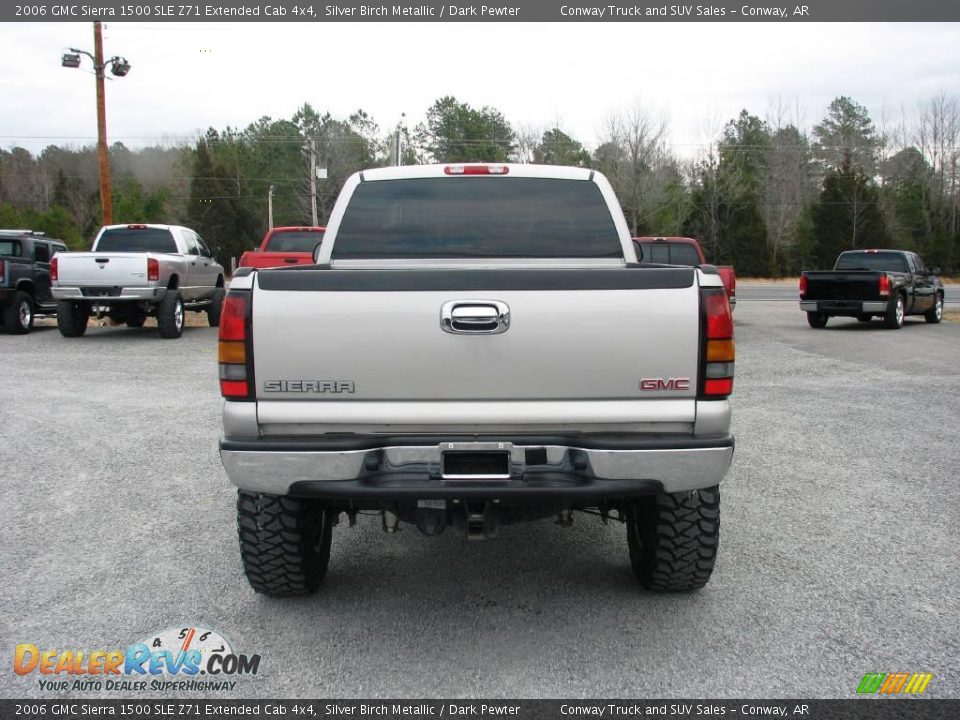 2006 GMC Sierra 1500 SLE Z71 Extended Cab 4x4 Silver Birch Metallic / Dark Pewter Photo #7