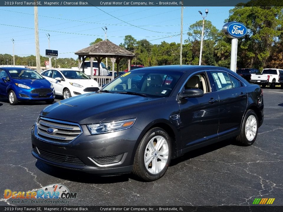 2019 Ford Taurus SE Magnetic / Charcoal Black Photo #1