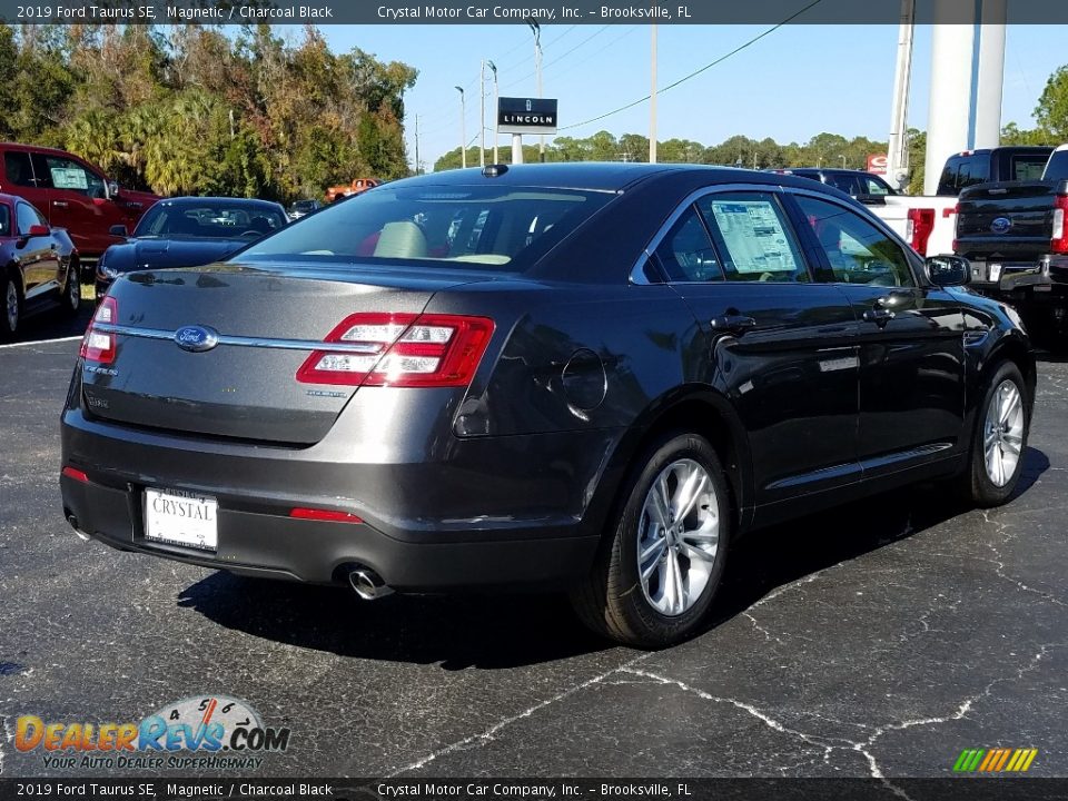 2019 Ford Taurus SE Magnetic / Charcoal Black Photo #5