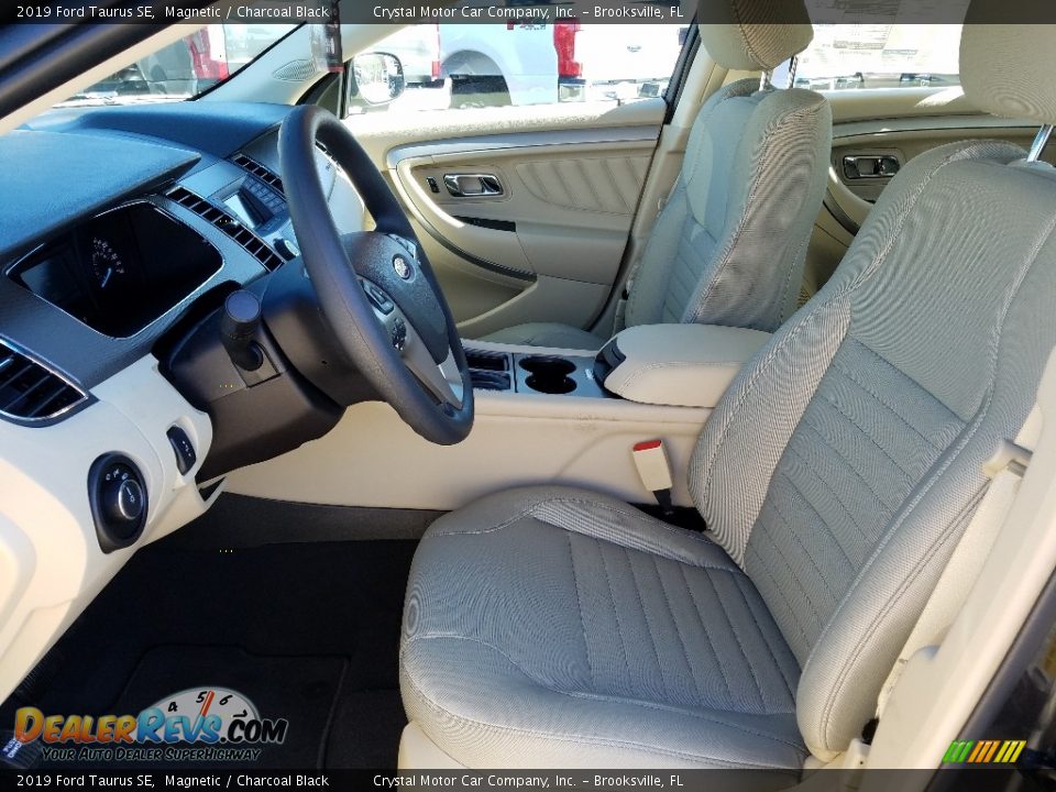 2019 Ford Taurus SE Magnetic / Charcoal Black Photo #9