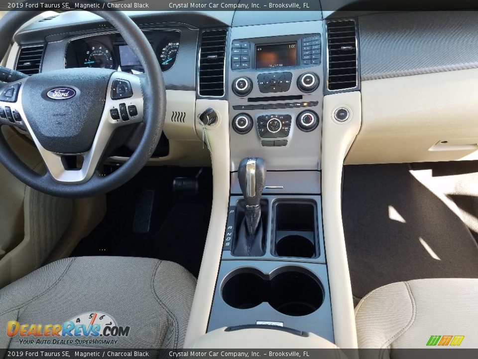 2019 Ford Taurus SE Magnetic / Charcoal Black Photo #13