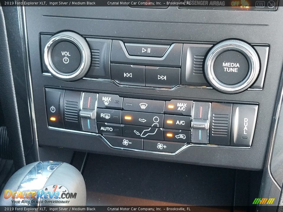 2019 Ford Explorer XLT Ingot Silver / Medium Black Photo #17