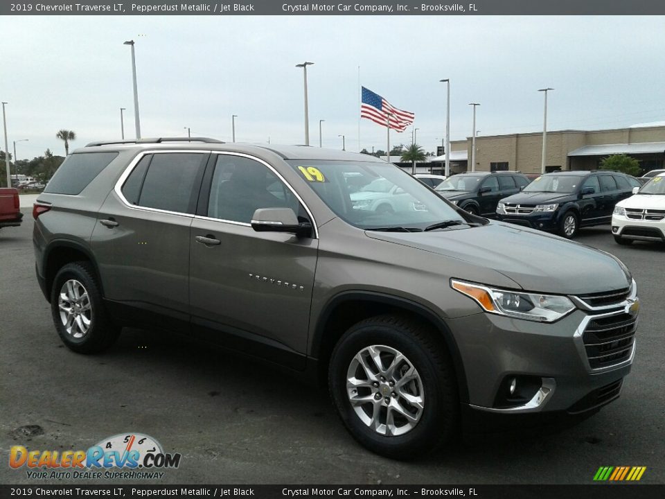 2019 Chevrolet Traverse LT Pepperdust Metallic / Jet Black Photo #7