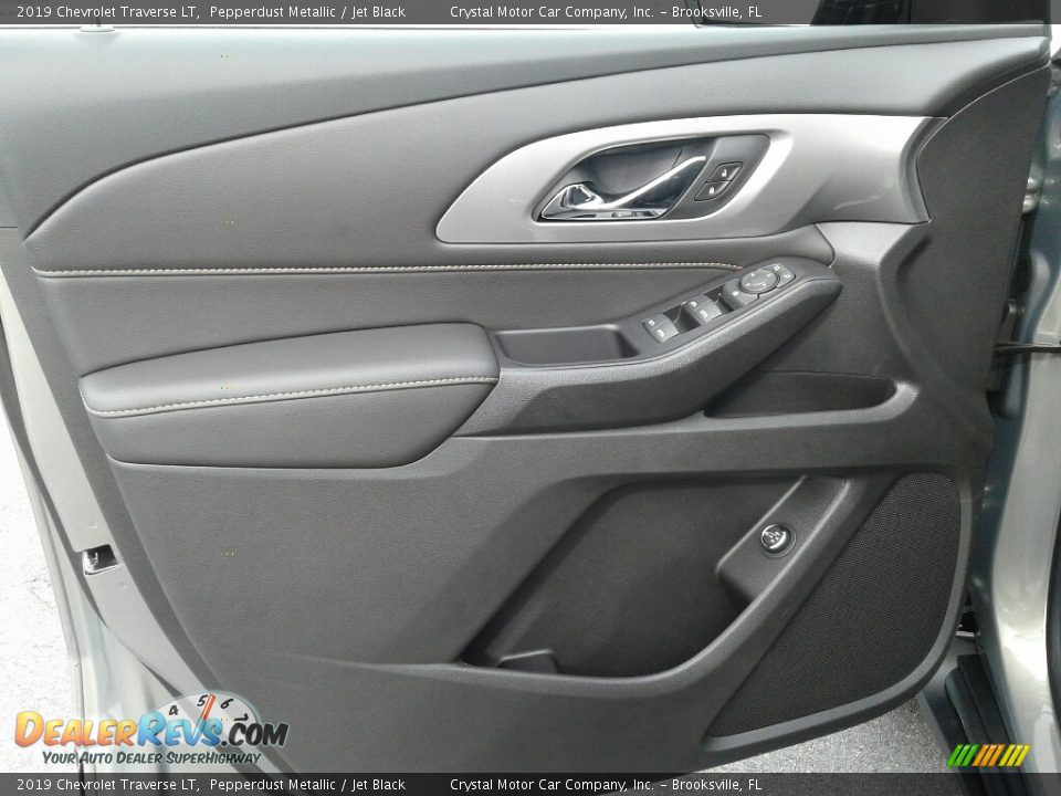 2019 Chevrolet Traverse LT Pepperdust Metallic / Jet Black Photo #17