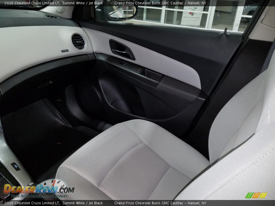 2016 Chevrolet Cruze Limited LT Summit White / Jet Black Photo #10