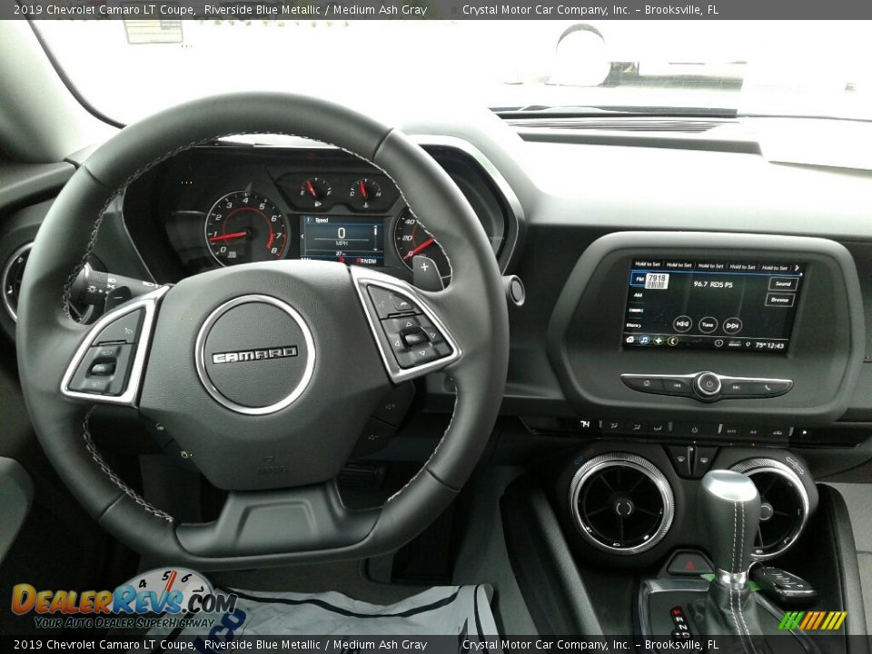 Dashboard of 2019 Chevrolet Camaro LT Coupe Photo #13