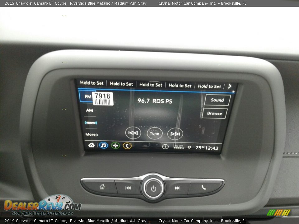 Controls of 2019 Chevrolet Camaro LT Coupe Photo #15
