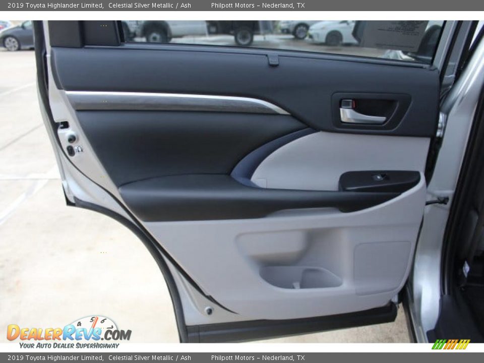 2019 Toyota Highlander Limited Celestial Silver Metallic / Ash Photo #18
