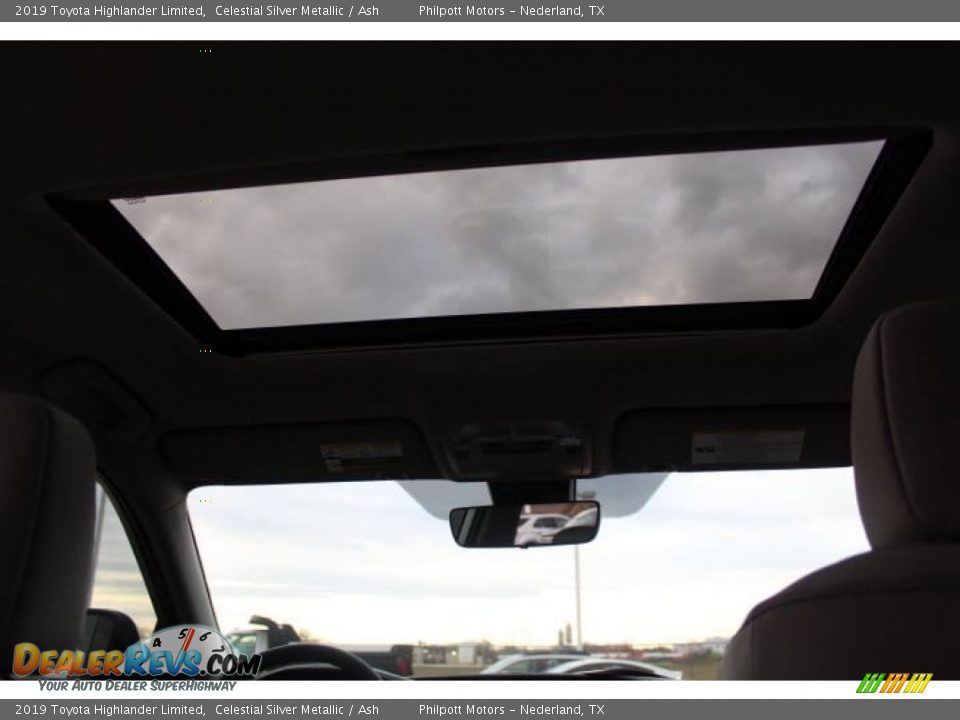 2019 Toyota Highlander Limited Celestial Silver Metallic / Ash Photo #23