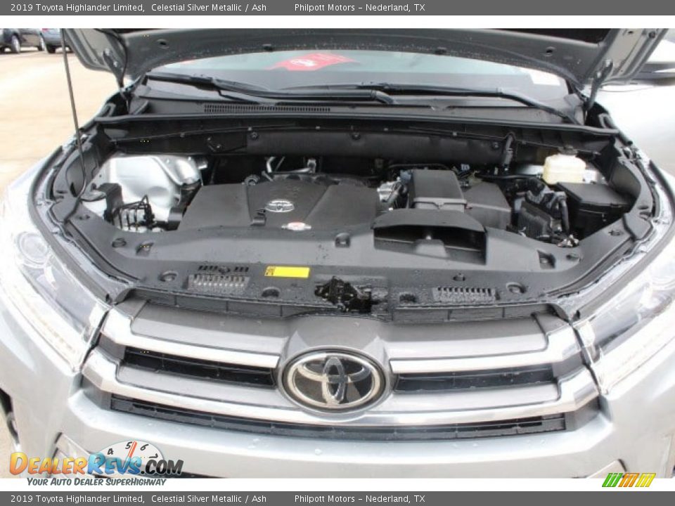 2019 Toyota Highlander Limited Celestial Silver Metallic / Ash Photo #26