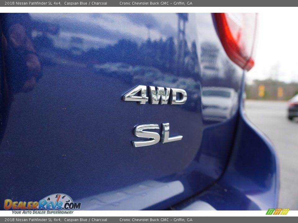 2018 Nissan Pathfinder SL 4x4 Caspian Blue / Charcoal Photo #18