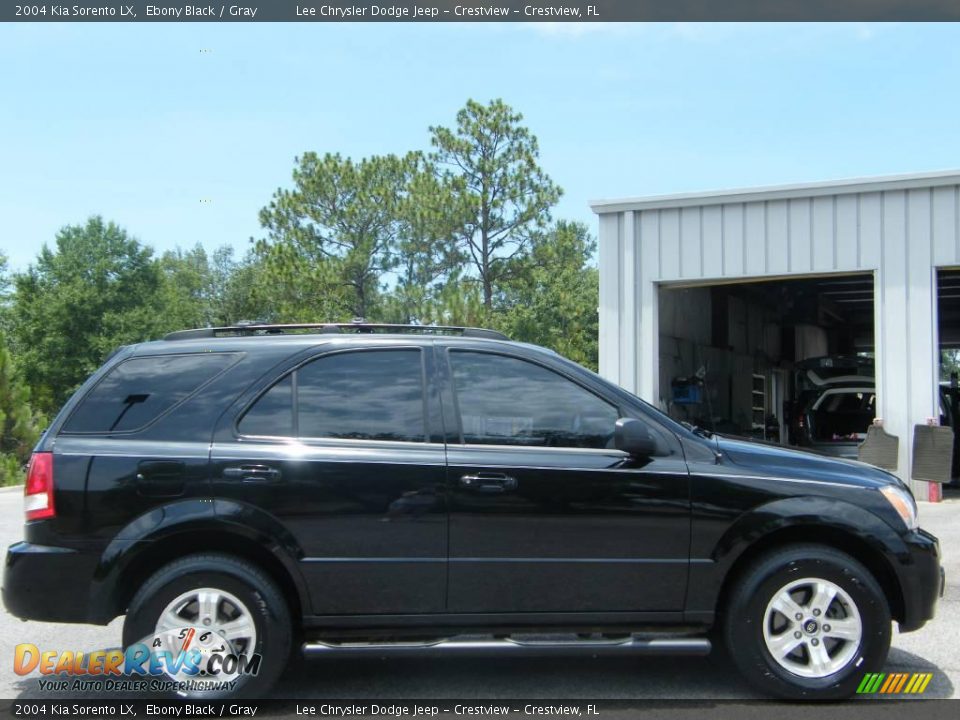 2004 Kia Sorento LX Ebony Black / Gray Photo #6