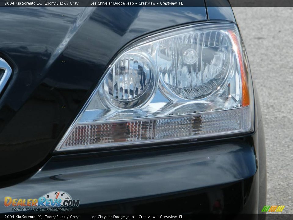 2004 Kia Sorento LX Ebony Black / Gray Photo #9