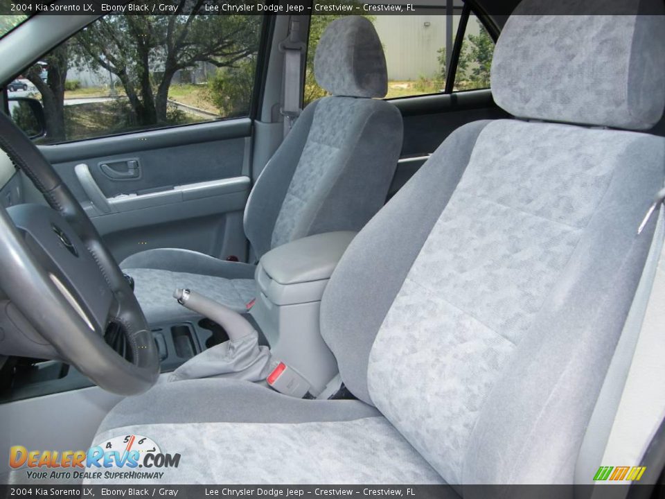 2004 Kia Sorento LX Ebony Black / Gray Photo #14