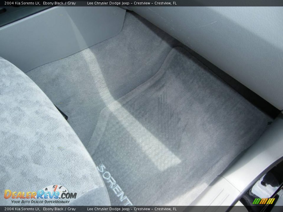 2004 Kia Sorento LX Ebony Black / Gray Photo #26