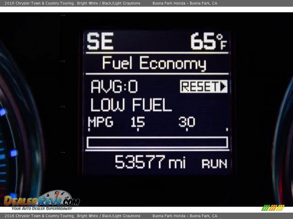 2016 Chrysler Town & Country Touring Bright White / Black/Light Graystone Photo #6