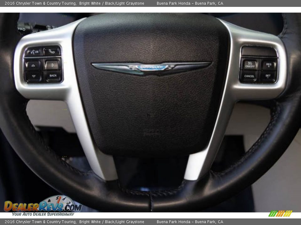2016 Chrysler Town & Country Touring Bright White / Black/Light Graystone Photo #12