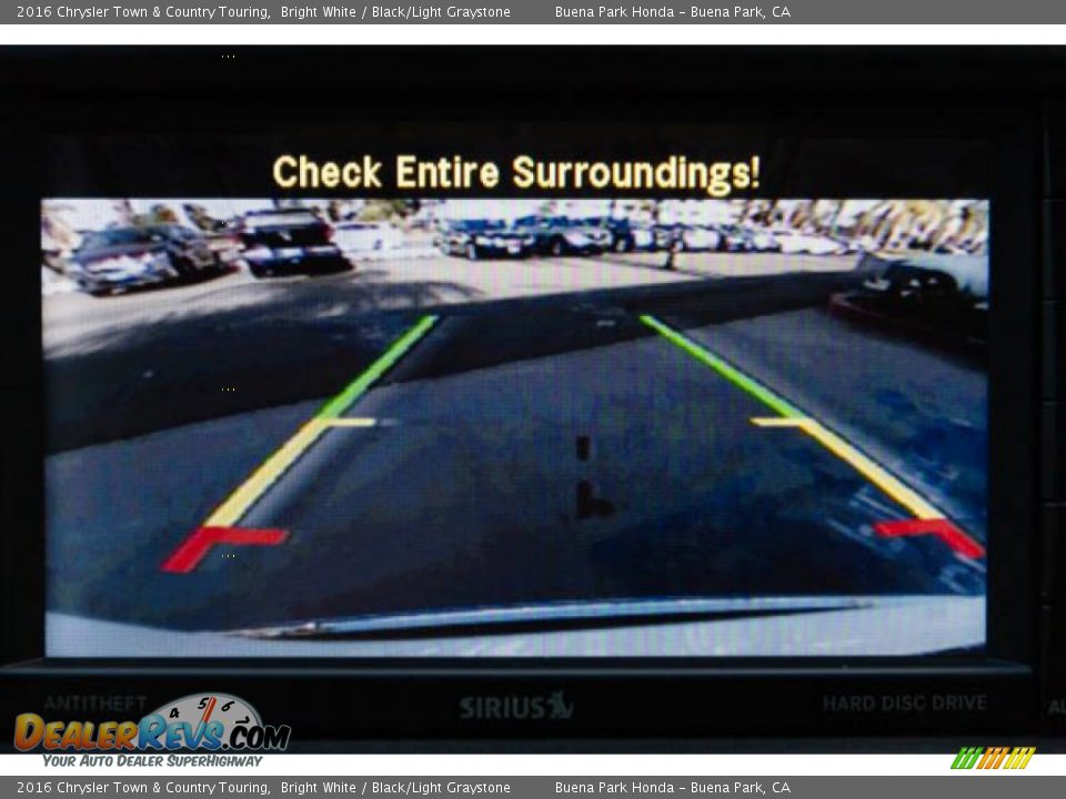 2016 Chrysler Town & Country Touring Bright White / Black/Light Graystone Photo #26