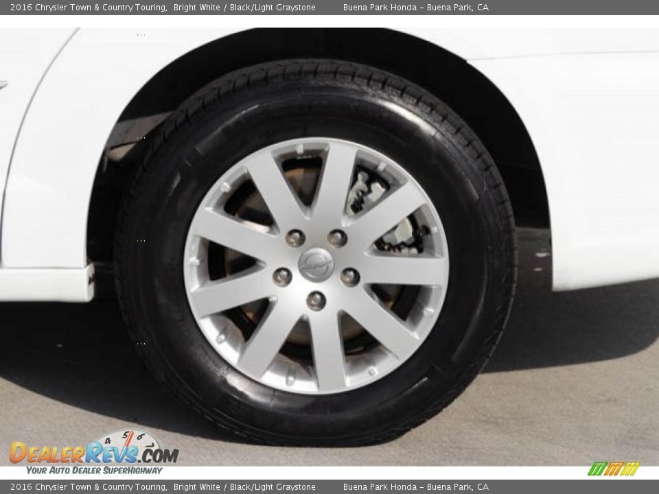 2016 Chrysler Town & Country Touring Bright White / Black/Light Graystone Photo #34