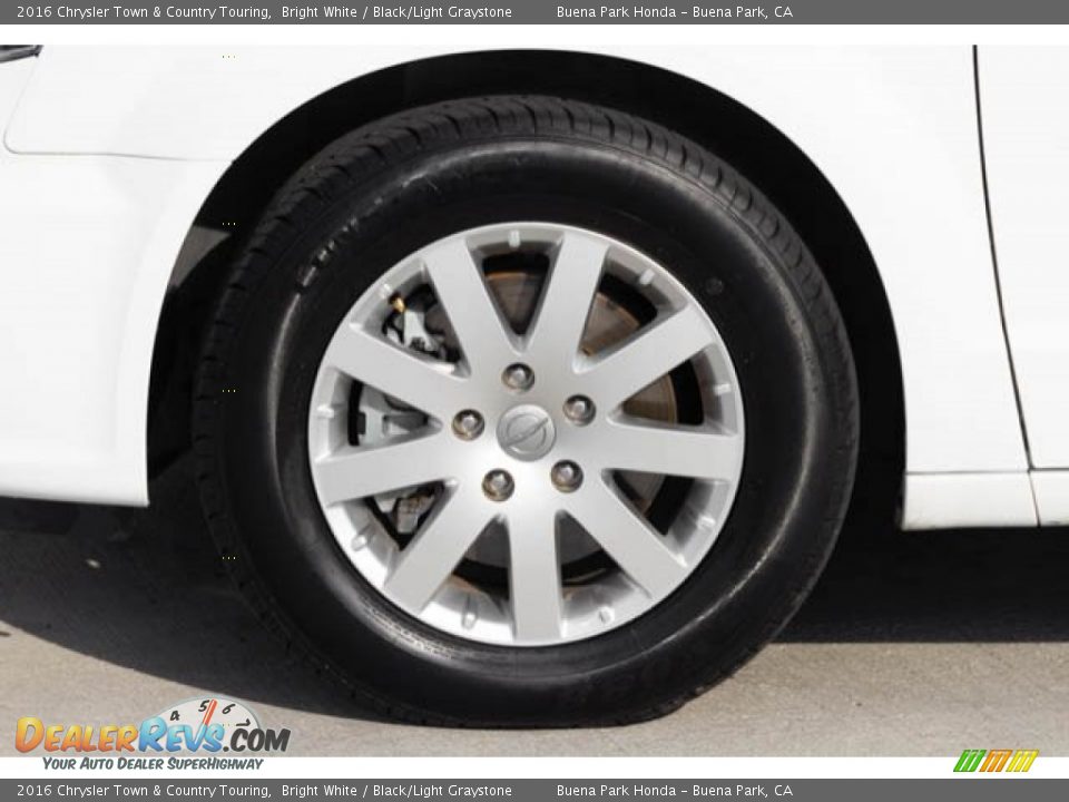 2016 Chrysler Town & Country Touring Bright White / Black/Light Graystone Photo #35