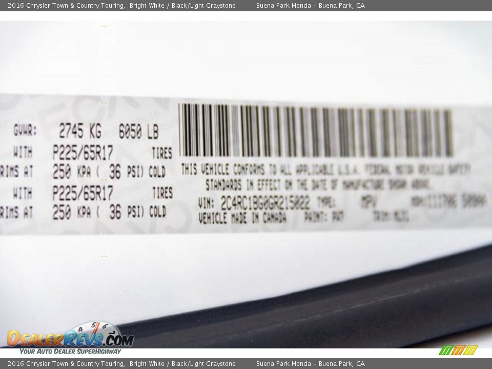 2016 Chrysler Town & Country Touring Bright White / Black/Light Graystone Photo #36