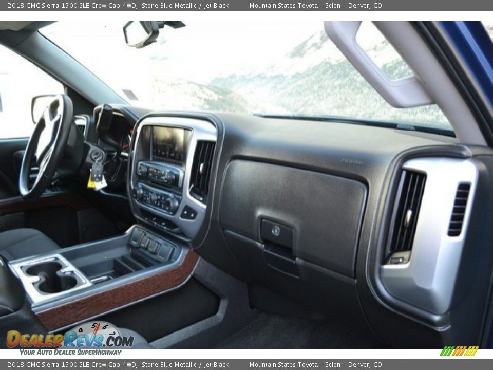 2018 GMC Sierra 1500 SLE Crew Cab 4WD Stone Blue Metallic / Jet Black Photo #16
