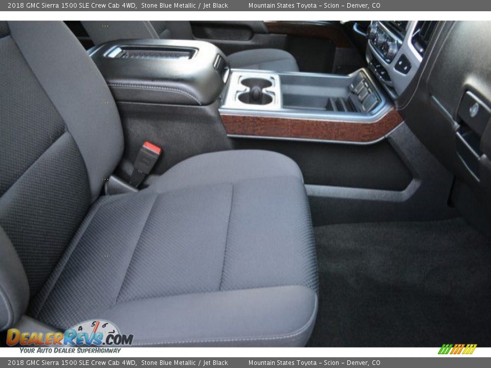 2018 GMC Sierra 1500 SLE Crew Cab 4WD Stone Blue Metallic / Jet Black Photo #17