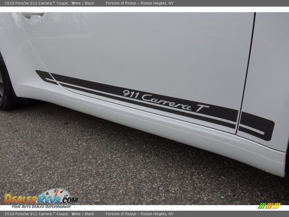 2019 Porsche 911 Carrera T Coupe Logo Photo #11