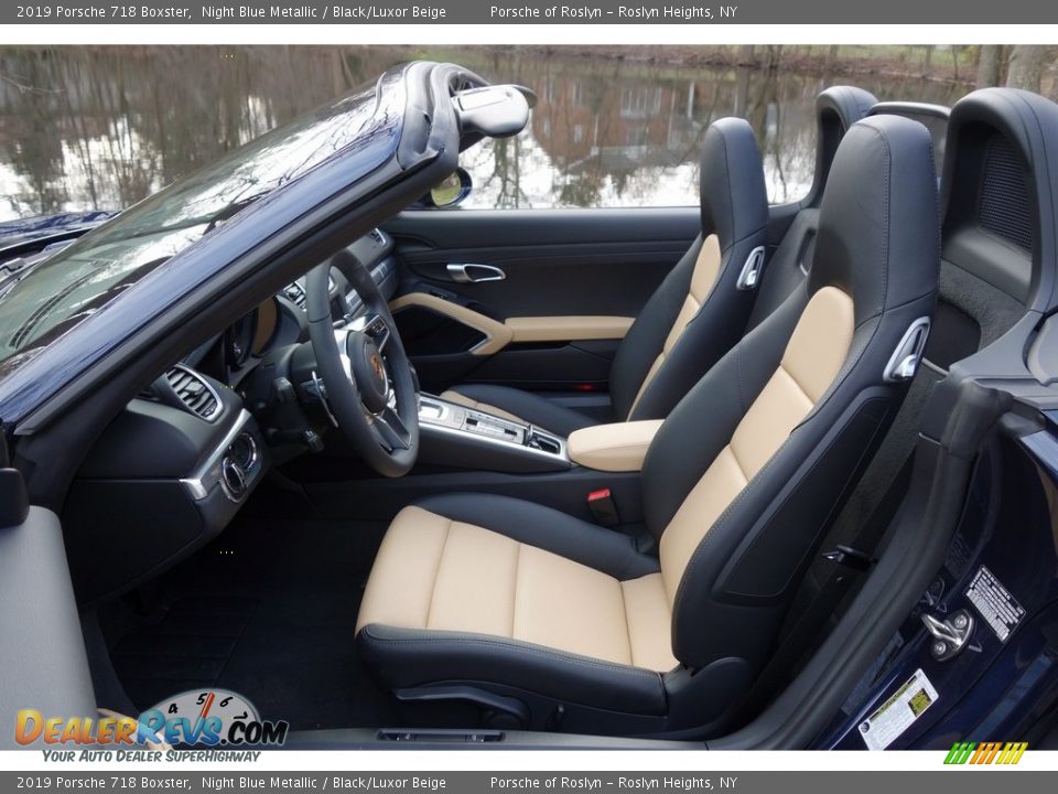 Front Seat of 2019 Porsche 718 Boxster  Photo #13