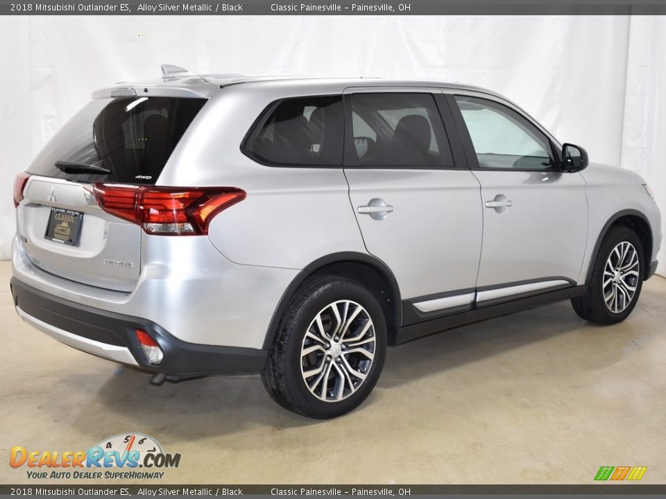 2018 Mitsubishi Outlander ES Alloy Silver Metallic / Black Photo #2