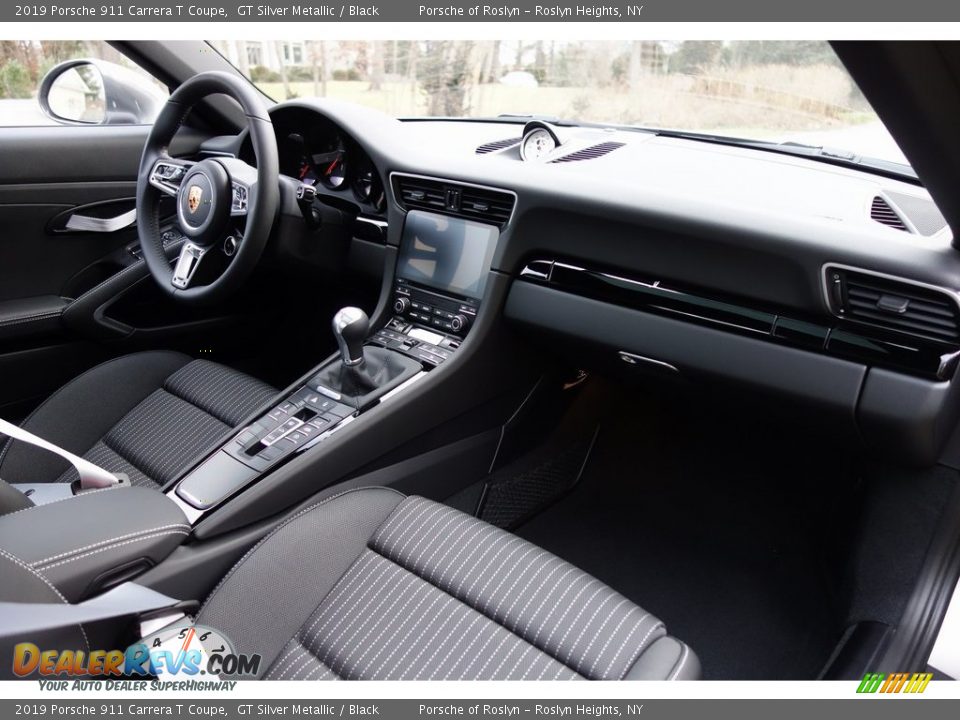 Dashboard of 2019 Porsche 911 Carrera T Coupe Photo #18