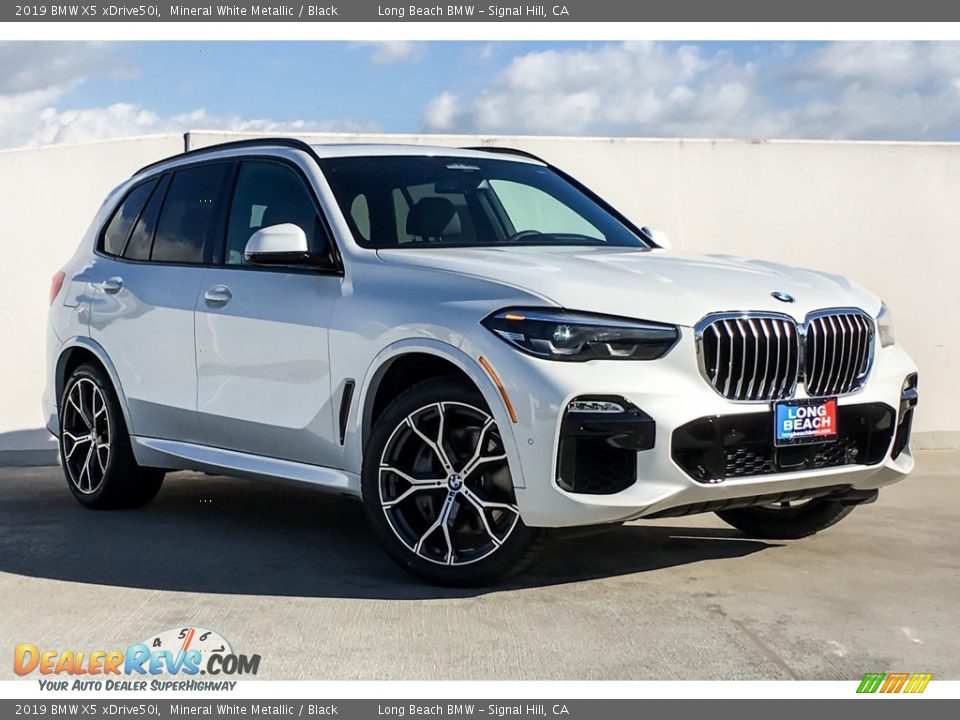 Front 3/4 View of 2019 BMW X5 xDrive50i Photo #12