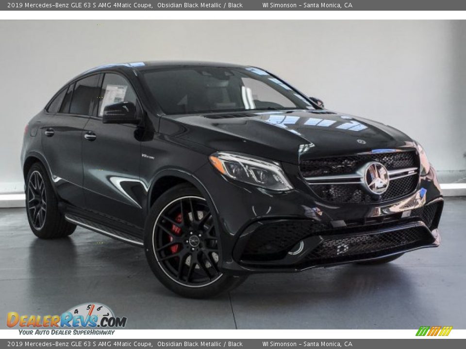 Front 3/4 View of 2019 Mercedes-Benz GLE 63 S AMG 4Matic Coupe Photo #11