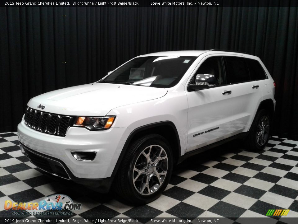 2019 Jeep Grand Cherokee Limited Bright White / Light Frost Beige/Black Photo #2